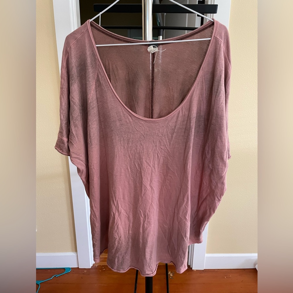 Medium We The Free loose fitting t-shirt. Ombré.